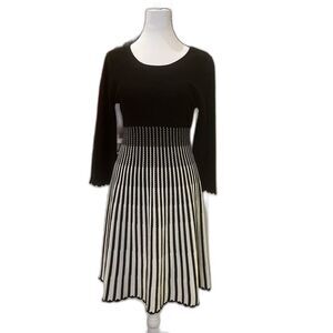 NWT - Ellen Tracy, Long Sleeve Knit Dress